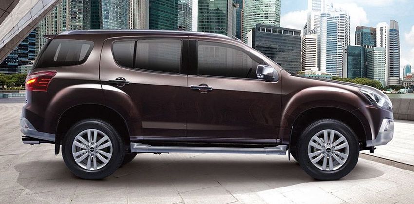 Isuzu mu-X side