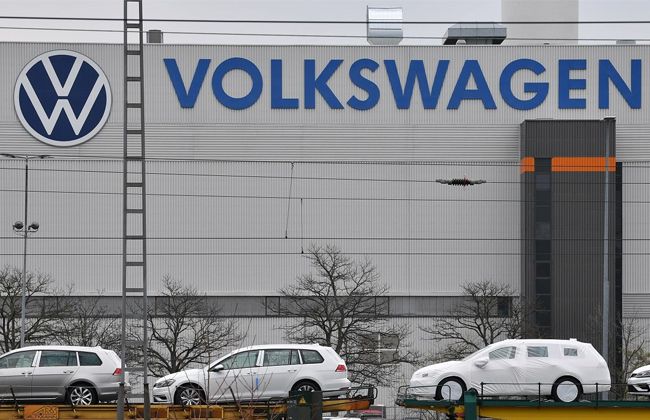 Volkswagen extended the production halt till April 19