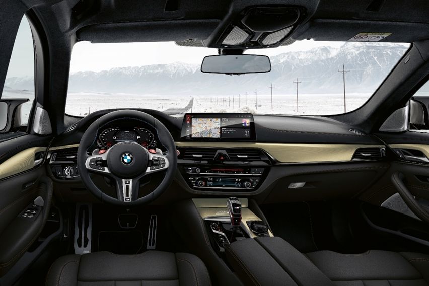 Bmw M5 35 Years interior