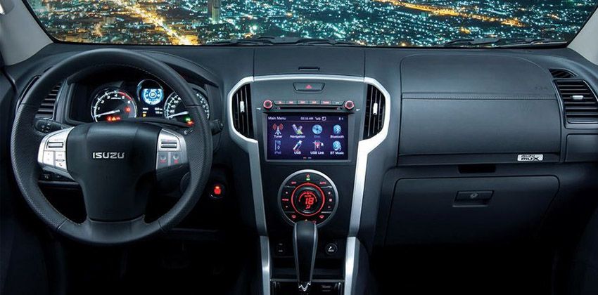 Isuzu mu-X cabin