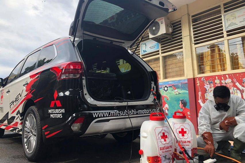 Mitsubishi Outlander PHEV Bantu PMI Mencegah Penyebaran (Coronavirus) COVID-19