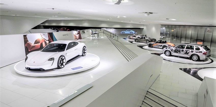 Porsche Taycan 850 x 420