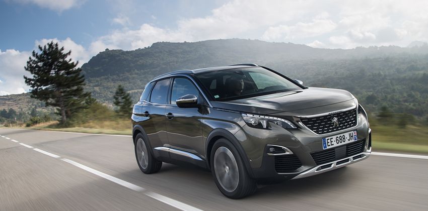 Peugeot 3008 front