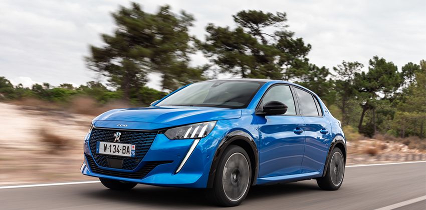 Peugeot 208 front