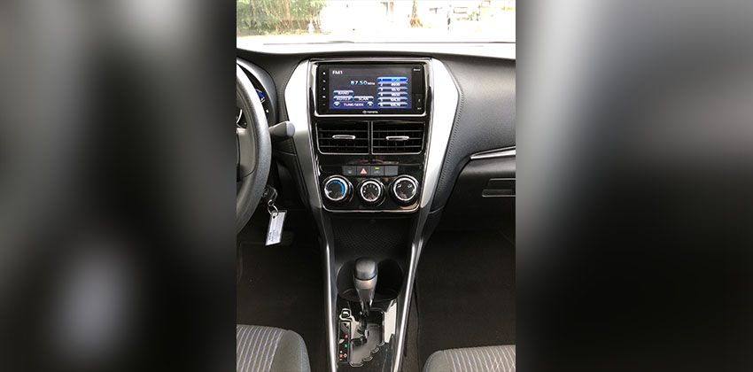 Toyota Vios 1.3 E Prime CVT center stack 850 x 420