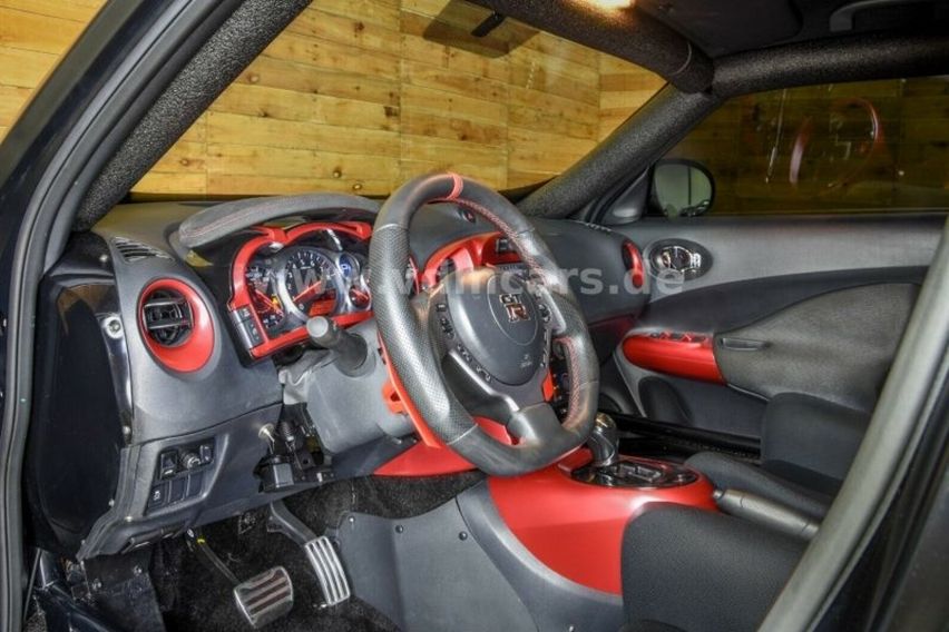 nissan juke interior