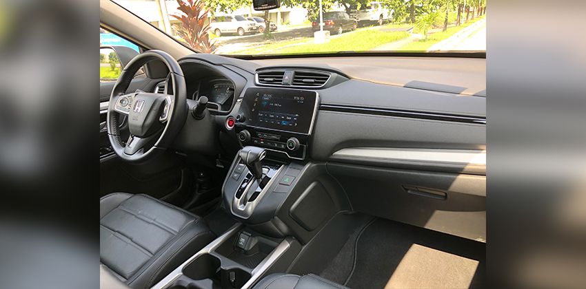 Honda CR-V 2.0 S CVT cockpit 850 x 420