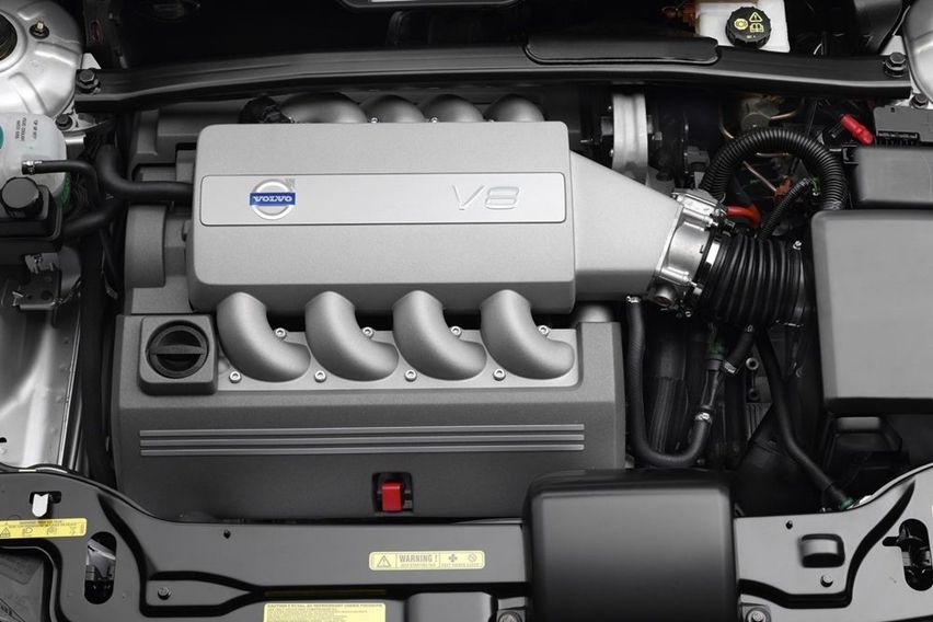 Volvo V8
