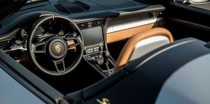 Porsche 911 Speedster cabin