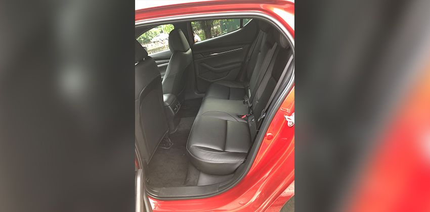 Mazda3 1.5L A/T Sportback Elite rear seats 850 x 420