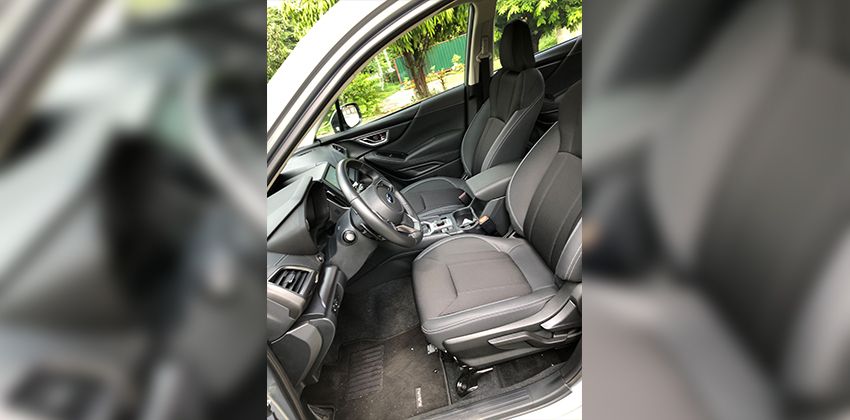 Subaru Forester 2.0i-L front row 850 x 420