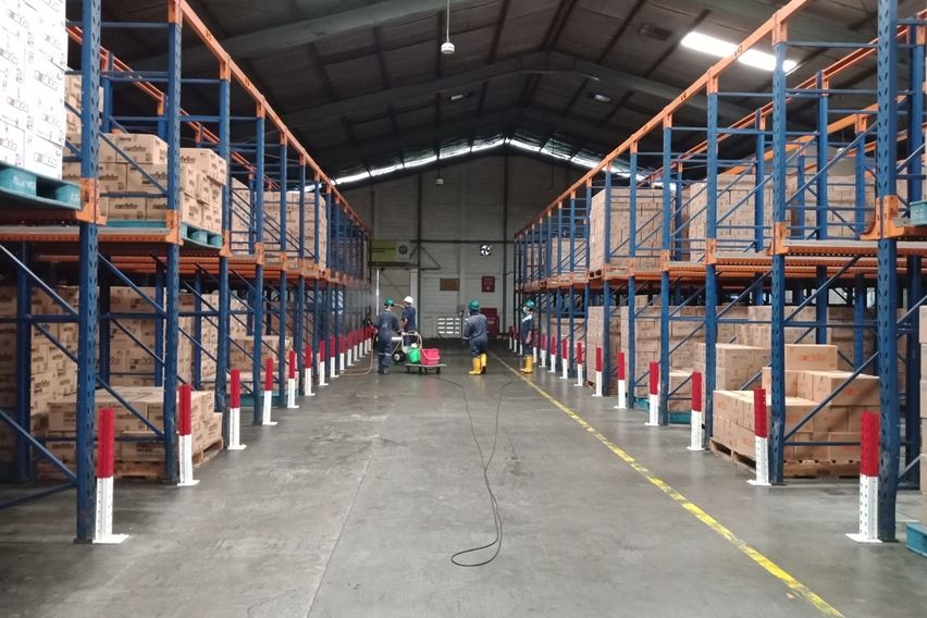 Pabrik gudang Evalube