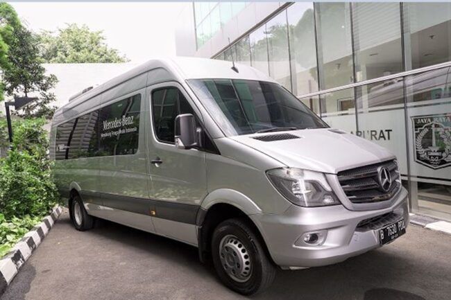 Bantu Dinas Kesehatan Tangani COVID-19, Mercedes-Benz Serahkan Sprinter Van Bantu Dinas Kesehatan Tangani COVID-19, Mercedes-Benz Serahkan Sprinter Van