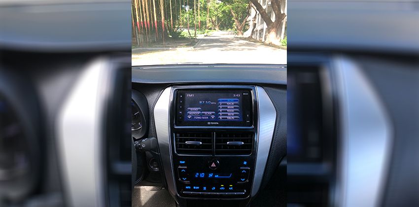 Toyota Yaris 1.5 S AT cover 650 x 420