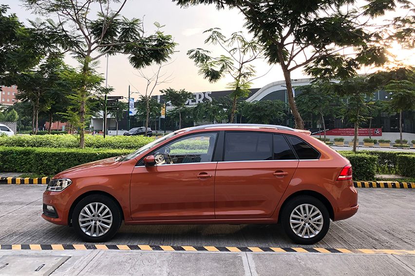 Volkswagen Santana GTS side