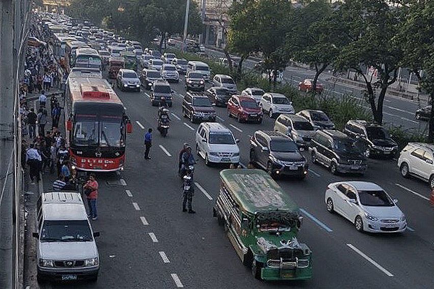 LTFRB: Lessened PUV capacity and ridership mean no post-ECQ traffic