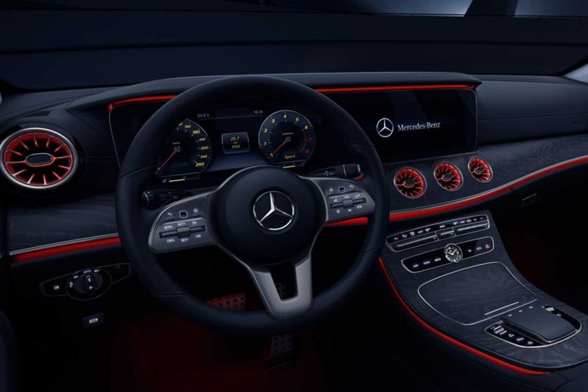 Mercedes-Benz CLS 260 cabin