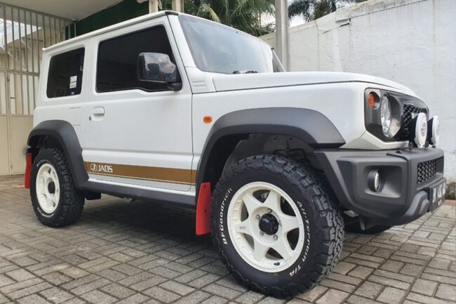 Ubahan Ringan Rally Look, Bikin Suzuki Jimny Tampil Beda Ubahan Ringan Rally Look, Bikin Suzuki Jimny Tampil Beda