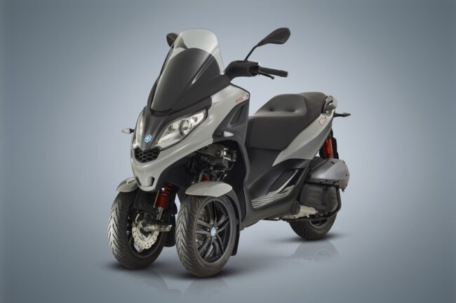 2020/05/Piaggio-MP3-300-S-hpe.jpg