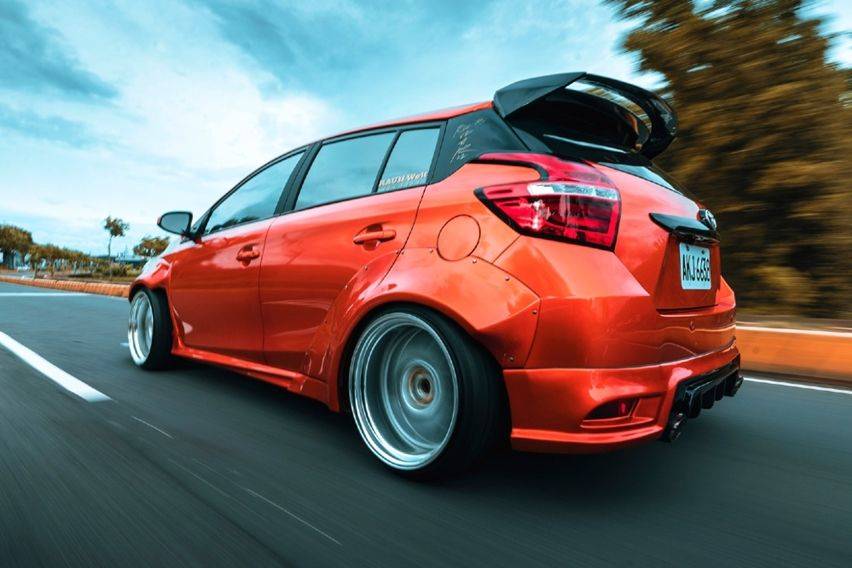 Toyota Yaris stance