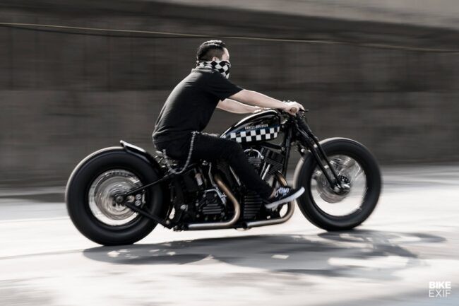 Kustom Harley Davidson Heritage Softail Classic Dari Touring Jadi Bobber Harian