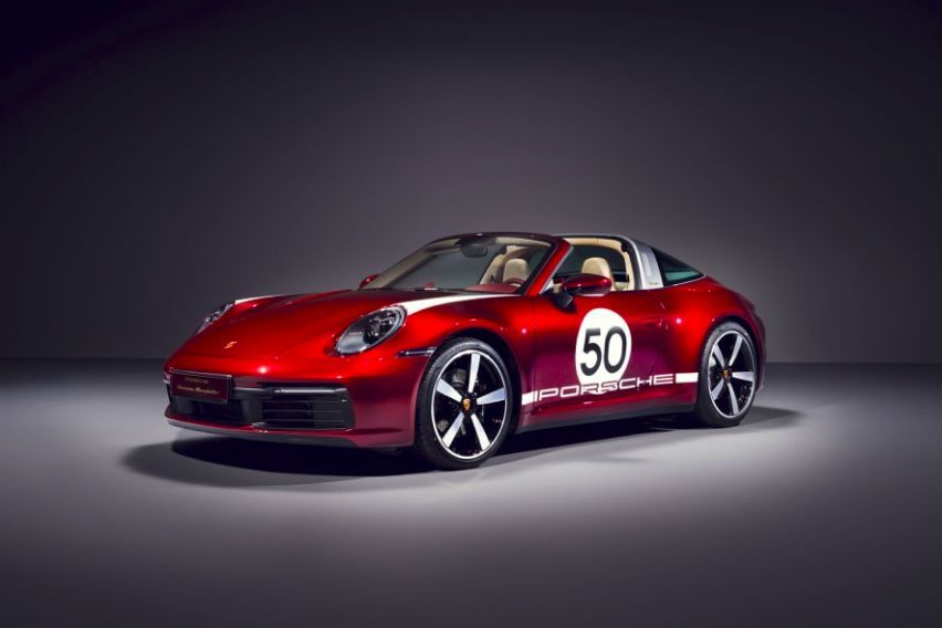 Porsche 911 Targa 4S Heritage Design Edition is a nostalgia bomb