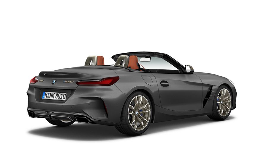 BMW Z4 M40i Frozen Edition rear quarter