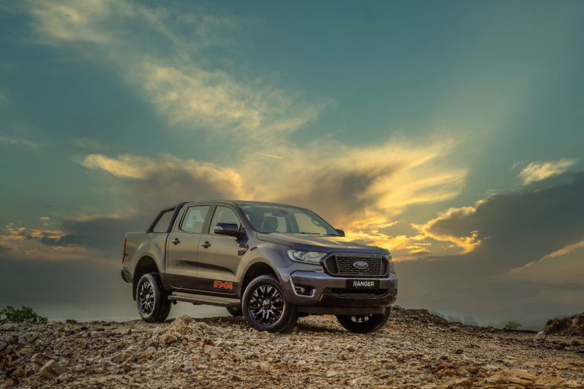 Ford Ranger FX4 front