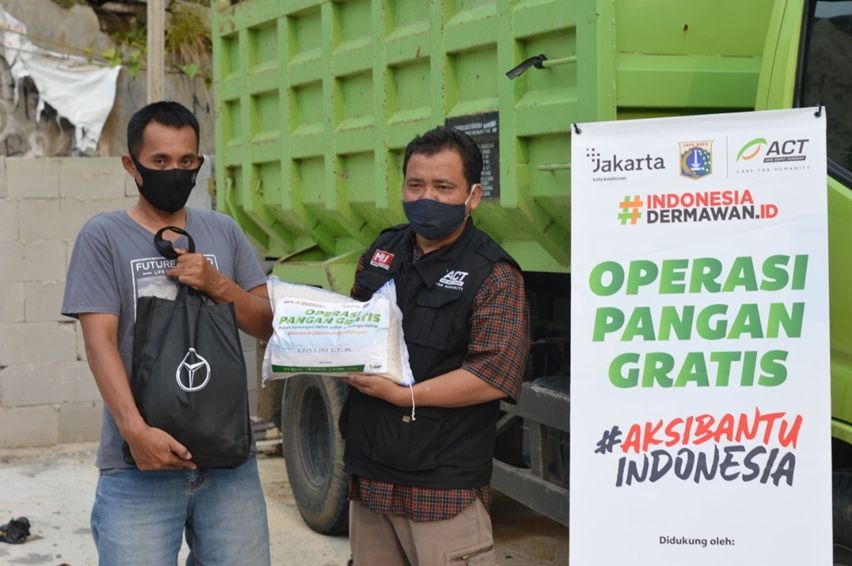 DCVI Donasi sembako untuk sopir truk dan bus