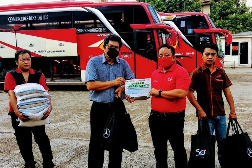 DCVI Donasi sembako untuk sopir truk dan bus