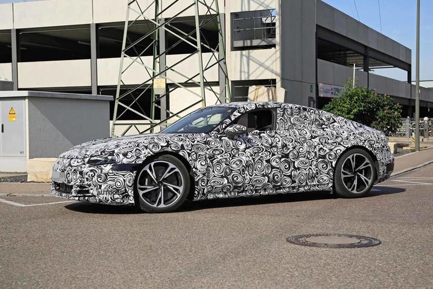 audi e-tron side profile