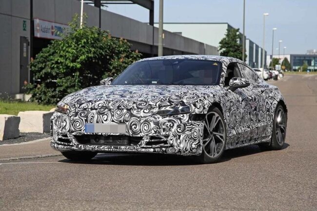 Audi E-tron GT Mencicipi Aspal dengan Balutan Kamuflase Tipis Audi E-tron GT Mencicipi Aspal dengan Balutan Kamuflase Tipis