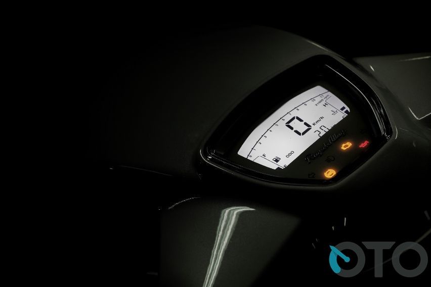 royal alloy digital instrument