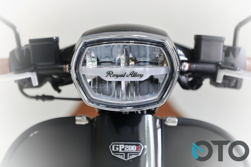 Royal alloy gp200s headlamp