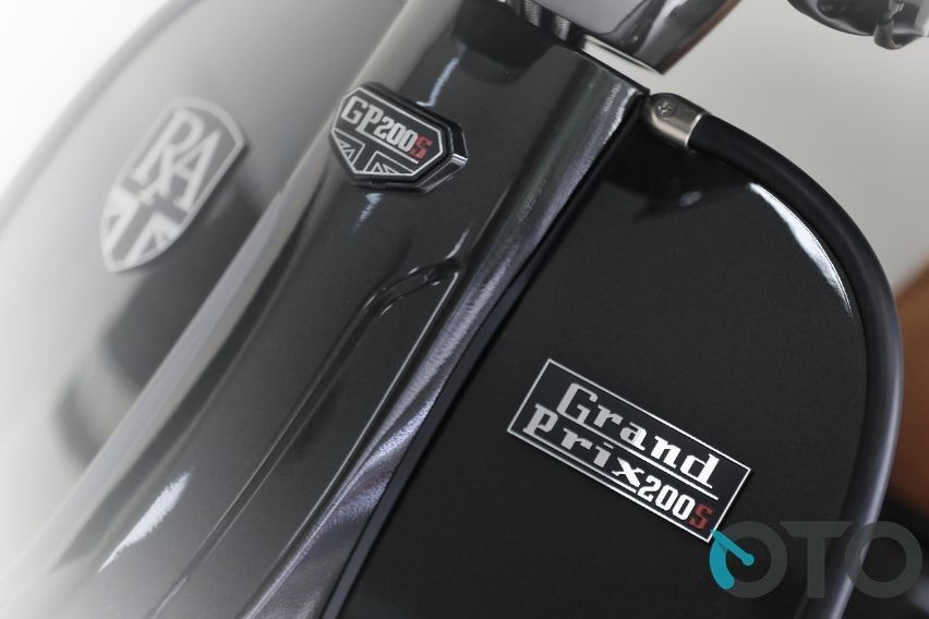 Royal alloy GP200S brand logo