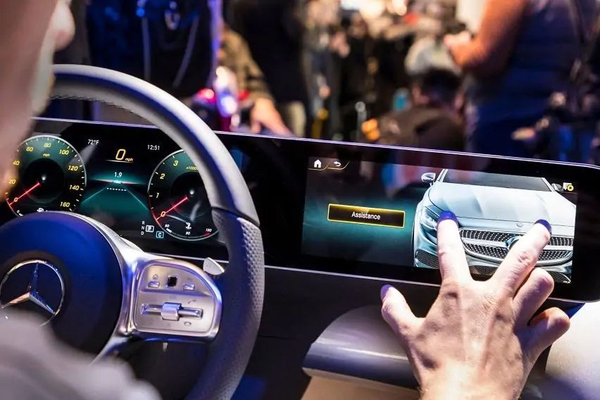 Mercedes-Benz CLS MBUX system