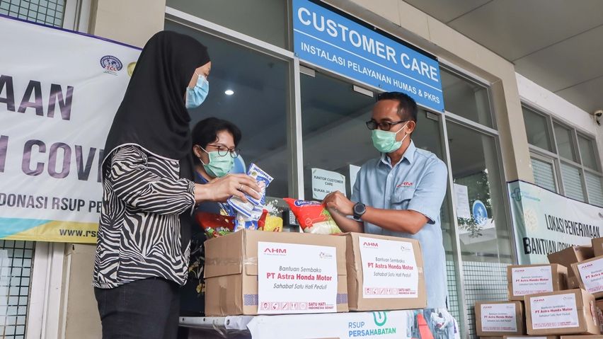 AHM beri sumbangan sembako