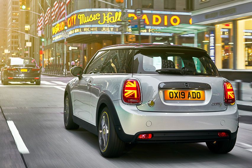 2020 Mini Cooper SE rear