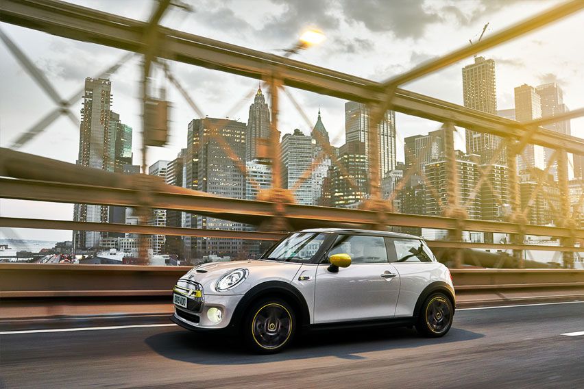 2020 Mini Cooper SE side