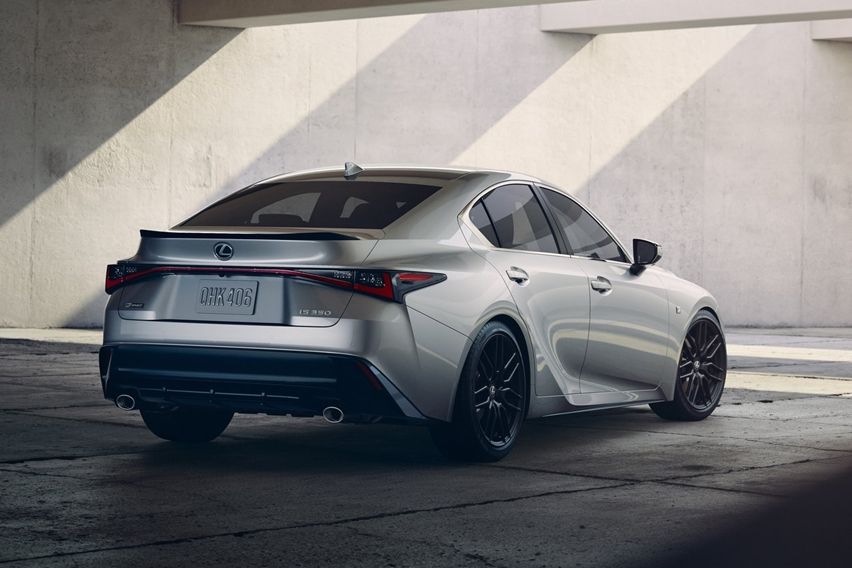 2021 Lexus IS