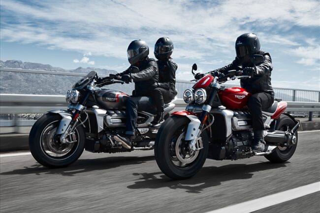 Selisik Perbedaan Triumph Rocket 3 Versi GT dan R Selisik Perbedaan Triumph Rocket 3 Versi GT dan R