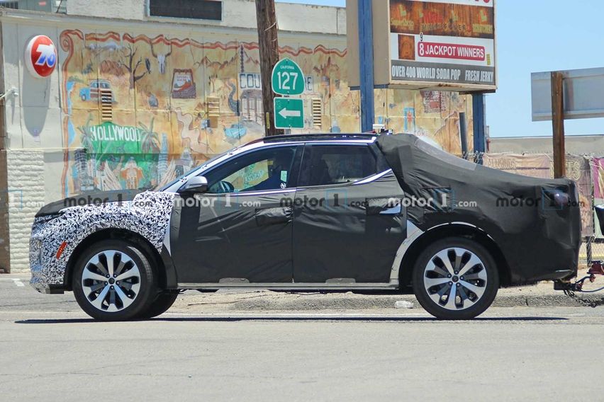 hyundai santa cruz side profile