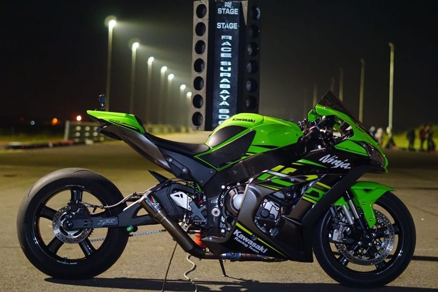 Telisik Modifikasi Kawasaki Ninja Zx 10r Juara Drag Race Nasional Oto