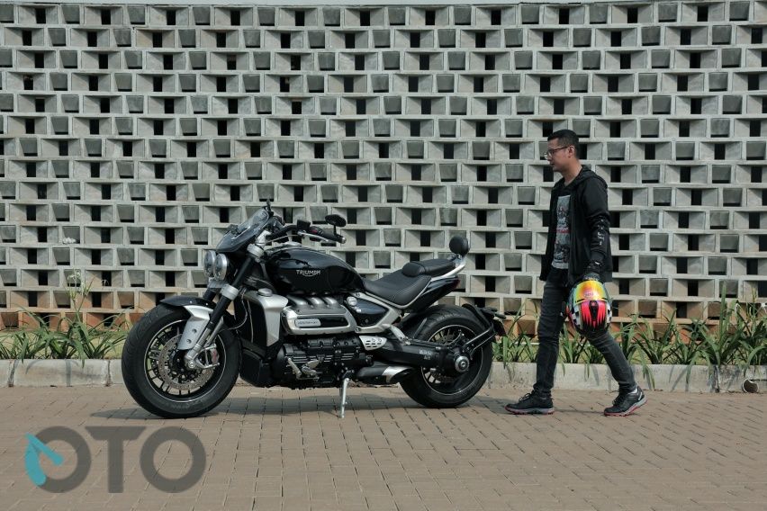 Motor besar Triumph Rocket 3