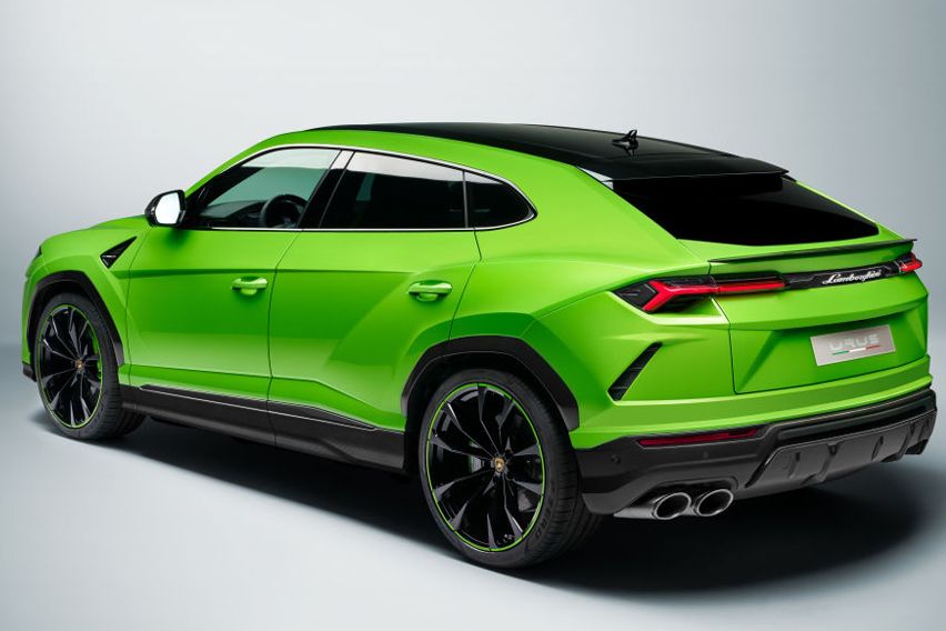 Lamborghini Urus Pearl Capsule rear