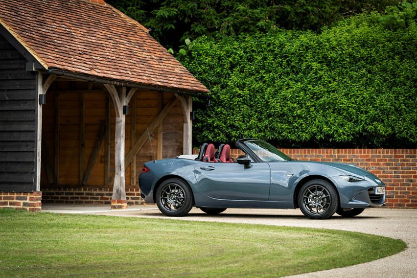 2020 Mazda MX-5 R Sport