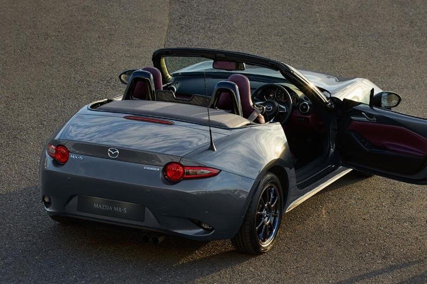 Mazda MX-5 R Sport rear