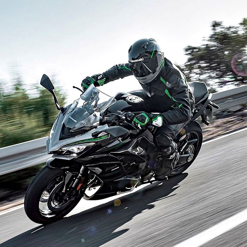 Kawasaki cornering