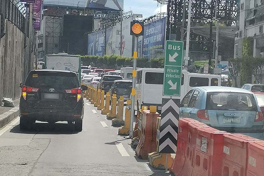 LOOK: New markers installed on EDSA Busway barriers