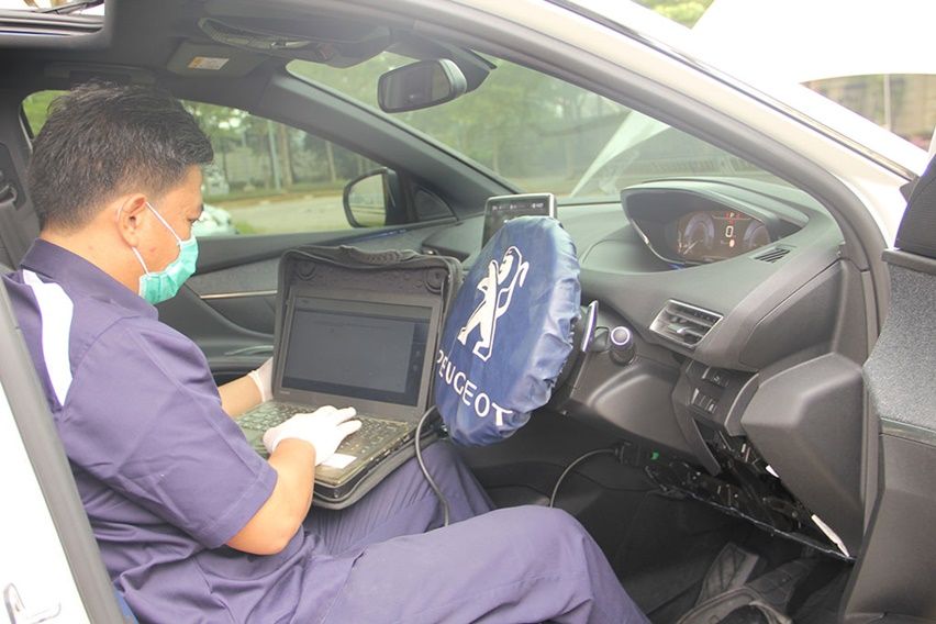 Astra Peugeot layanan servis di rumah